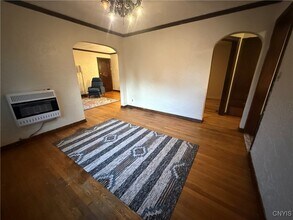 1689 W Colvin St in Syracuse, NY - Foto de edificio - Building Photo