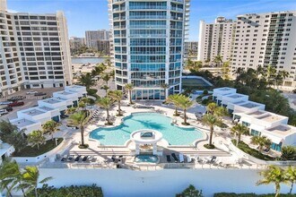 3101 S Ocean Dr in Hollywood, FL - Building Photo - Building Photo