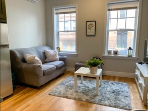 33A Anderson St, Unit 1 in Boston, MA - Foto de edificio - Building Photo