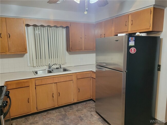 227 Crandon Blvd in Buffalo, NY - Building Photo - Building Photo