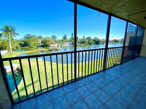 5553 Ashton Lake Dr in Sarasota, FL - Foto de edificio - Building Photo