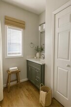 17 Metcalf Ave, Unit 1 in North Providence, RI - Building Photo - Building Photo