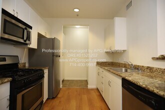 1801 E Katella Ave in Anaheim, CA - Building Photo - Building Photo