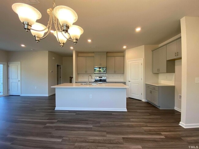 908 Clearhaven Ln in Fuquay Varina, NC - Building Photo - Building Photo
