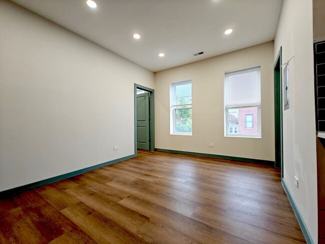 property at 1001 W 31st St