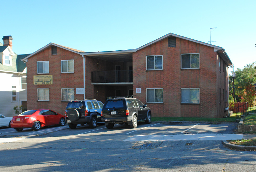 Lee Apartments in Roanoke, VA - Foto de edificio