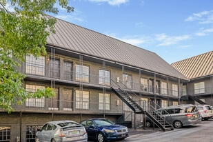 Clairmont Hill in Birmingham, AL - Building Photo