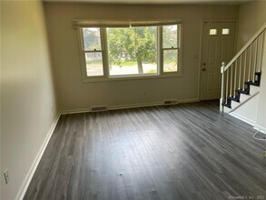 661 Newhall St-Unit -9 in Hamden, CT - Building Photo - Building Photo