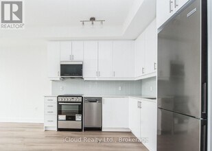 2343 Khalsa Gate in Oakville, ON - Building Photo - Building Photo