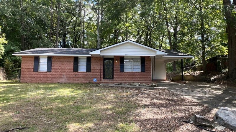 4975 Wilcox Way in Columbus, GA - Building Photo