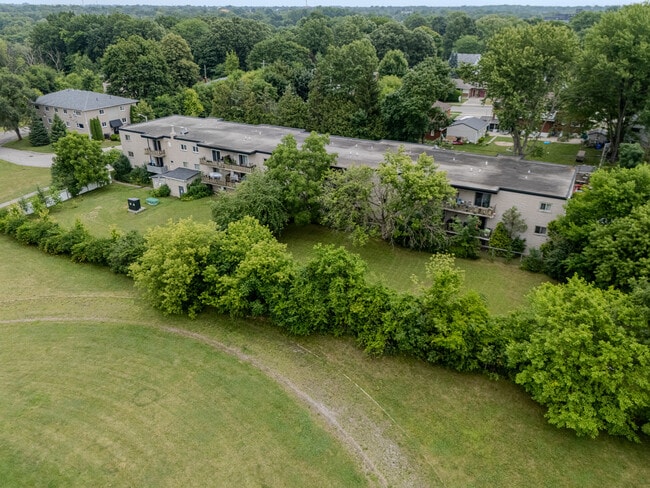 101 Veronica Avenue in London, ON - Building Photo - Building Photo