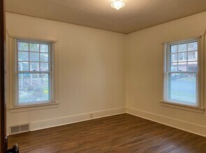 119 W 11th St in The Dalles, OR - Building Photo - Building Photo