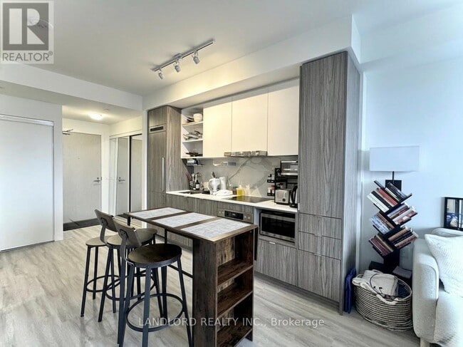 55 Cooper St in Toronto, ON - Building Photo - Building Photo