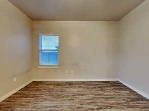 14308 Peach Tree Dr in Yukon, OK - Building Photo - Building Photo