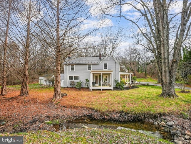 property at 102 N Rogers St