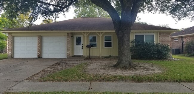 4433 College Park Dr