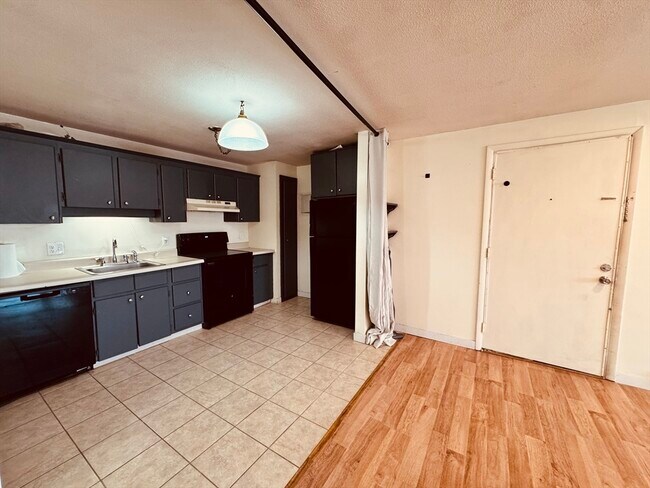 14B Mayberry Dr in Westborough, MA - Building Photo - Building Photo