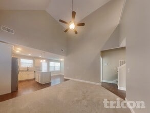 2013 Mansker Dr, Unit 317 in Goodlettsville, TN - Building Photo - Building Photo