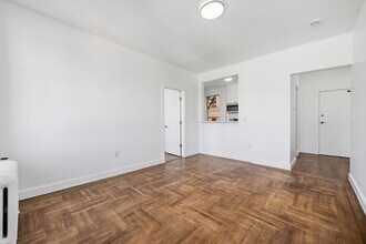 137 Kensington Ave-Unit -401 in Jersey City, NJ - Building Photo - Building Photo