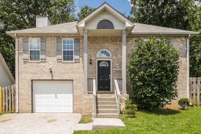 property at 4008 Calumet Dr