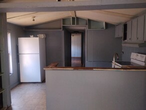 121 S Pine St in Nashville, AR - Building Photo - Building Photo