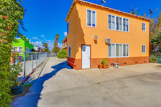 1900 E 7th St in Long Beach, CA - Building Photo - Building Photo