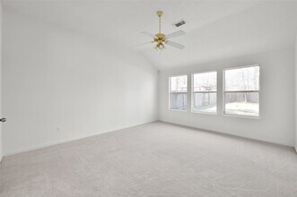 28807 Hidden Cove Dr in Magnolia, TX - Building Photo - Building Photo