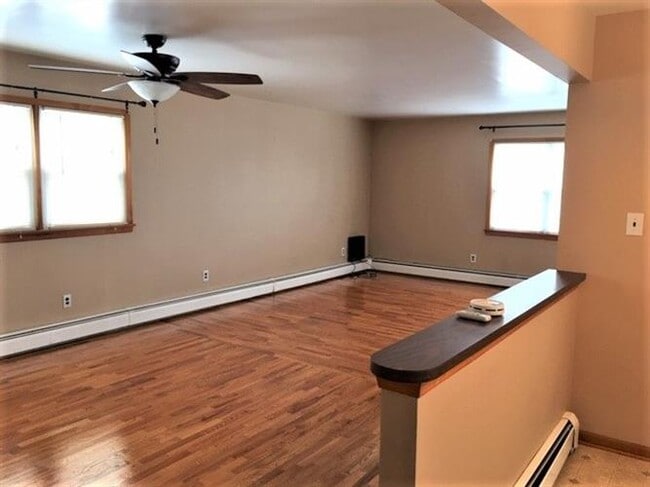 164 W 18th St-Unit -2 in Bayonne, NJ - Building Photo - Building Photo