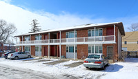 552-558 Riverview Dr in Columbus, OH - Foto de edificio - Building Photo