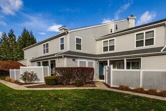 Olde Towne Landing in East Haven, CT - Building Photo - Building Photo