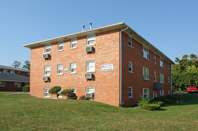 1631 Alexandria Dr in Lexington, KY - Foto de edificio - Building Photo