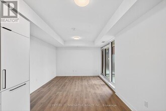 1185 Dupont St in Toronto, ON - Building Photo - Building Photo