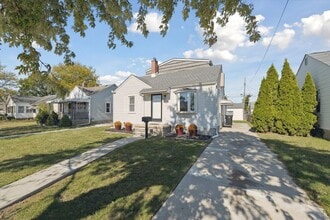 1032 Hudson St in Wyandotte, MI - Building Photo - Building Photo