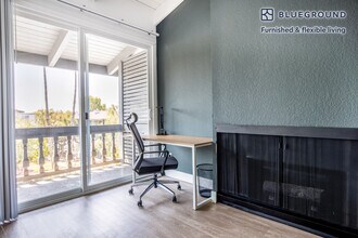 6510 Green Valley Cir in Culver City, CA - Building Photo - Building Photo