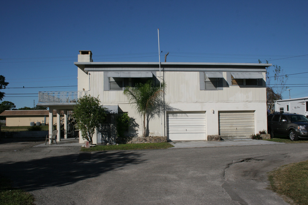 Lone Oak Park Lone Oak Park Lone Oak Park in Palmetto, FL - Building Photo