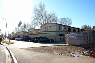 Willows in Vacaville, CA - Building Photo - Building Photo