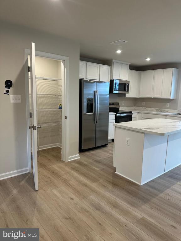 645 Laurelwood Cir in Winchester, VA - Building Photo - Building Photo