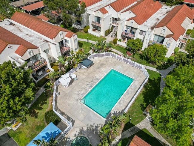 10805 Camino Ruiz in San Diego, CA - Building Photo - Building Photo