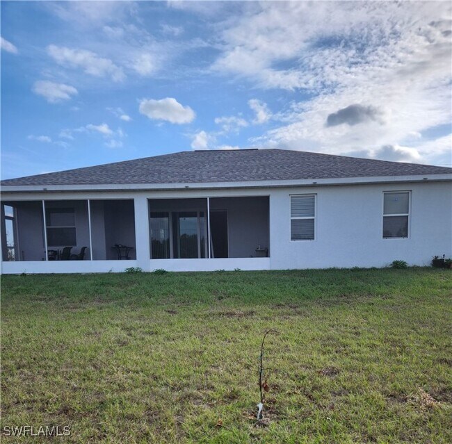 108 Bethlehem Pl in La Belle, FL - Building Photo - Building Photo