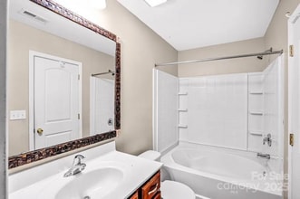 9026 Sharpes Cir in Charlotte, NC - Building Photo - Building Photo