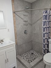 1901 E Noel St, Unit D in Tampa, FL - Foto de edificio - Building Photo