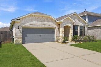 24715 Oakheath Arbor Ln in Huffman, TX - Building Photo - Building Photo