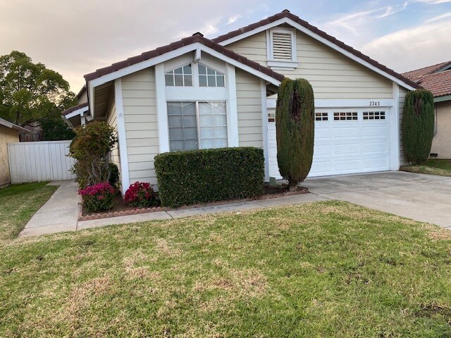 2343 Lake Forest St in Escondido, CA - Building Photo