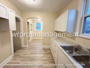 4121 Kingsbury Ave in Toledo, OH - Foto de edificio - Building Photo