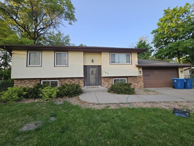 property at 103 Twinkle Ter
