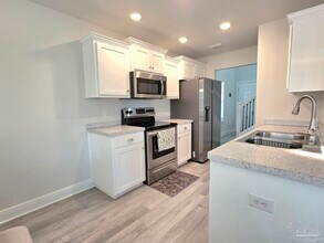 380 Hilburn Ln in Pensacola, FL - Building Photo - Building Photo