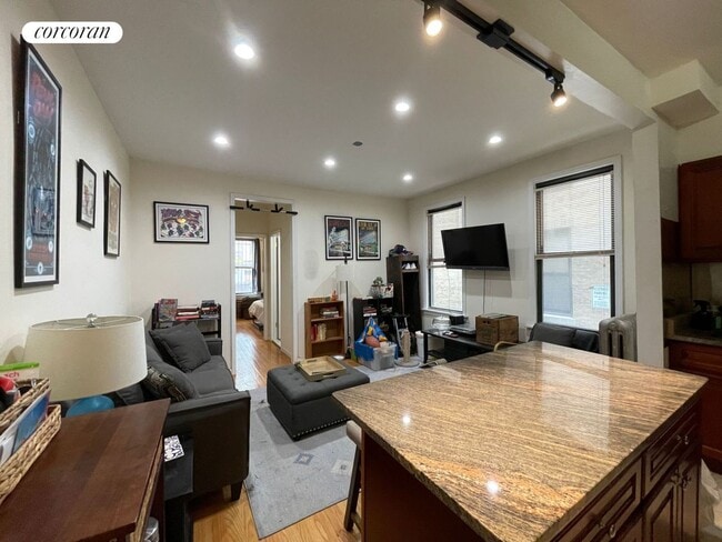 51-17 Skillman Ave in Queens, NY - Building Photo - Building Photo