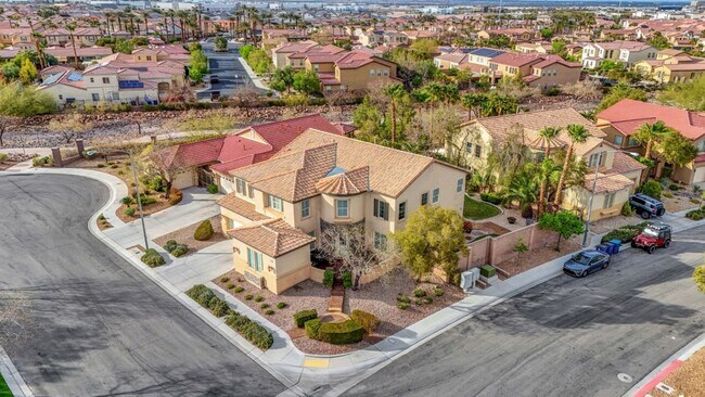 7390 Arcadia Bluff Ct in Las Vegas, NV - Building Photo - Building Photo