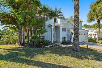 18213 SE Fairview Cir in Jupiter, FL - Building Photo - Building Photo