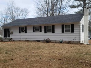 77 Tuftonboro Neck Rd in Mirror Lake, NH - Building Photo - Building Photo